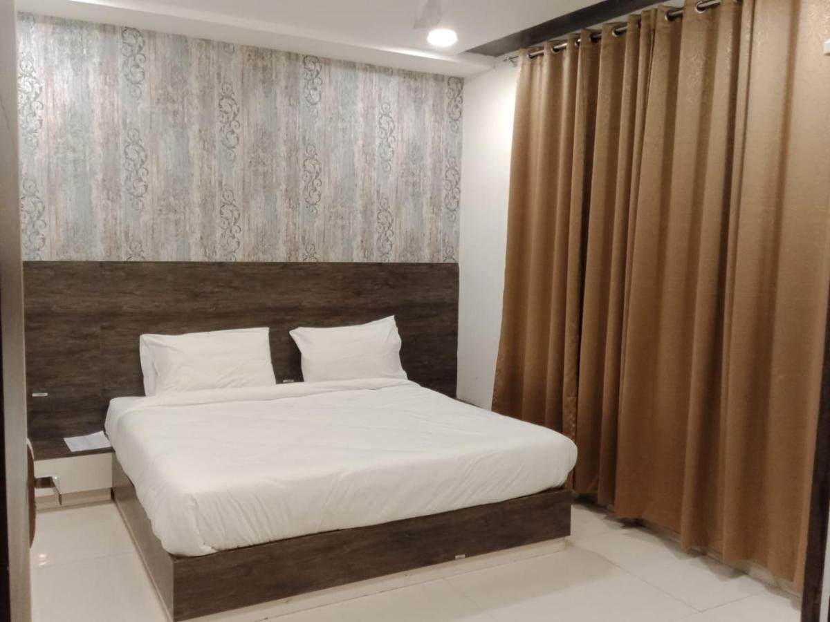 Hotel Golden Leaf Mohali 외부 사진